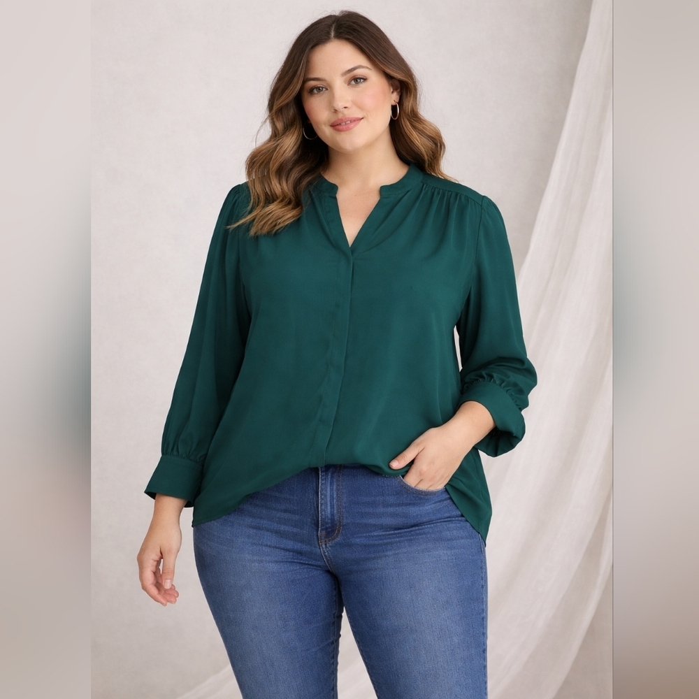 NWTs CeCe Women's Green Blouse. Sz L  #B70